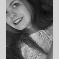 Lara, babysitter à Merignac