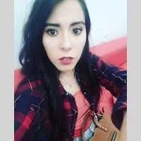 Hind, babysitter à Marseille