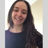 Kelly, babysitter à Villeneuve Loubet