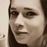 Noemie, babysitter à Poitiers