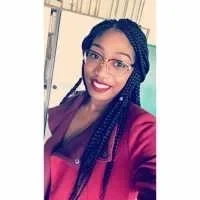 Olivia, babysitter à Cergy