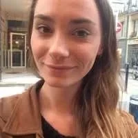 Laure, babysitter à Bordeaux