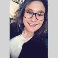 Sarah, babysitter à Bagnols en Foret