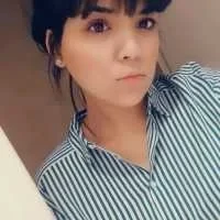 Yousra, babysitter à Cannes