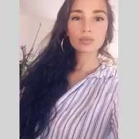 Louise, babysitter à Cannes