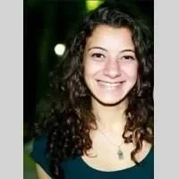 Nada, babysitter à Saint Denis