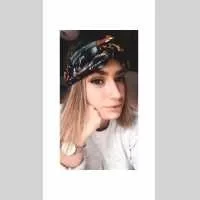 Chloe, babysitter à Galgon