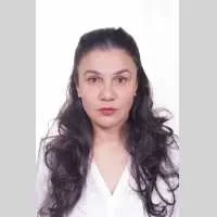 Nassima, babysitter à Montreuil