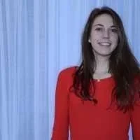 Capucine, babysitter à Voisins le Bretonneux