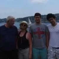 Nil, babysitter à Antibes