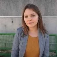 Emma, babysitter à Montreuil