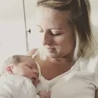 Adele, babysitter à Merignac