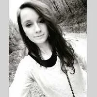 Flora, babysitter à Versailles