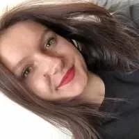 Estelle, babysitter à Le Port Marly