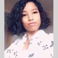 Kenza, babysitter à Lormont