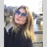 Tara, babysitter à La Roquette sur Siagne