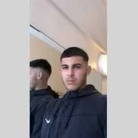 Nacer, babysitter à Cannes