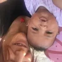 Nesrine, babysitter à Le Cannet