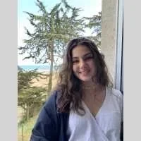 Tara, babysitter à Versailles