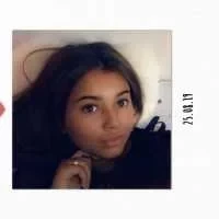 Mouna, babysitter à Paris