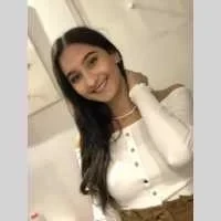 Syrin, babysitter à Cannes