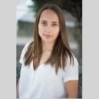 Danae, babysitter à Acheres