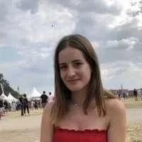 Louise, babysitter à Maisons Laffitte