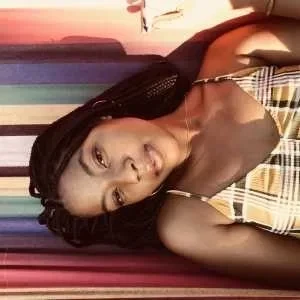 Adnette , babysitter à Vanves