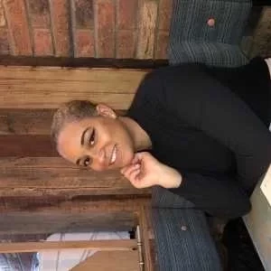 Melissande, babysitter à Paris