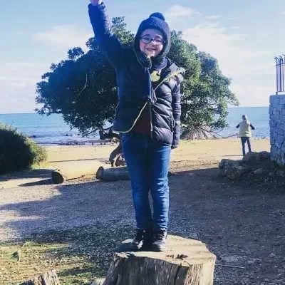 Jennifer , babysitter à Antibes