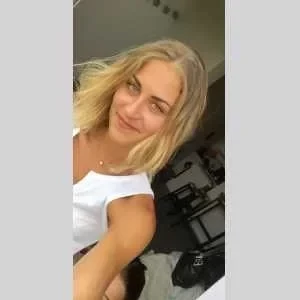 Elisq, babysitter à Villeneuve Loubet