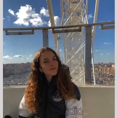 Anaïs, babysitter à Nice