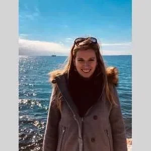 Stéphanie, babysitter à Antibes