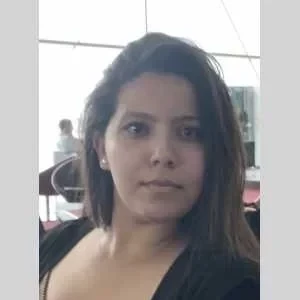 Hasna, babysitter à Savigny sur Orge