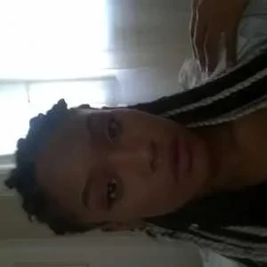 Naïla, babysitter à Venissieux