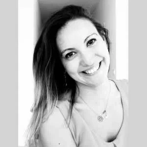 Lena , babysitter à Vincennes