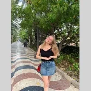 Lou, babysitter à Issy les Moulineaux