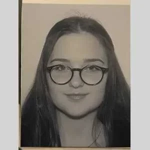 Coline, babysitter à Fay aux Loges