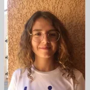 Amandine, babysitter à Lespinasse