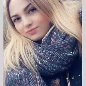 Flora, babysitter à Bagneux