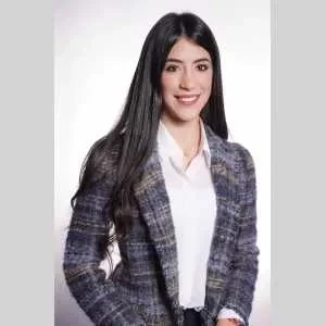 Hind, babysitter à Paris