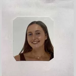 Camille, babysitter à Cannes