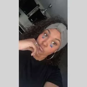 Karen, babysitter à Pertuis