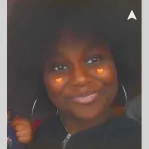 Mariatou, babysitter à Saint Denis