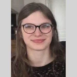 Lea, babysitter à Rouen