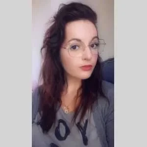 Laura, babysitter à Grosrouvre