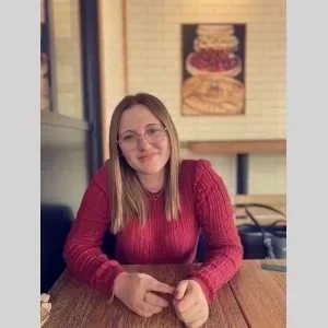 Chloé, babysitter à Saint Etienne des Oullieres