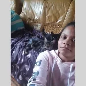 Sandrine, babysitter à Pouille