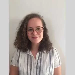 Amandine, babysitter à Nimes