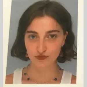 Alix, babysitter à Paris